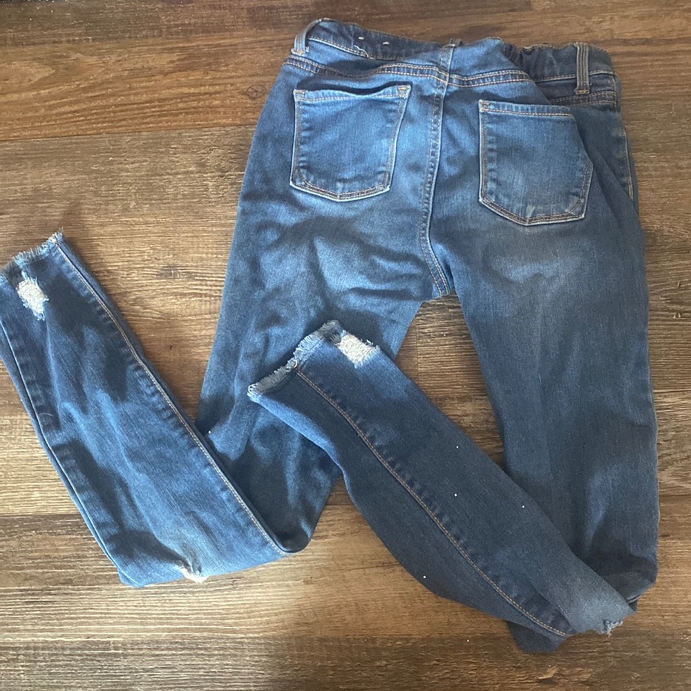 Ripped skinny jeans